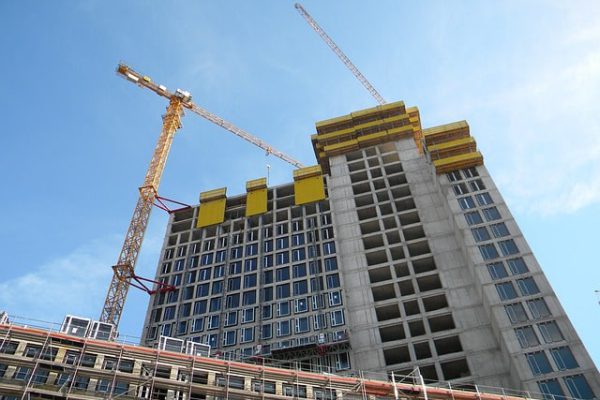 construction-2530759_640-min Projektbilder von Hochbau Lang - Bauunternehmen in Nagold - Mit uns bauen Sie besser